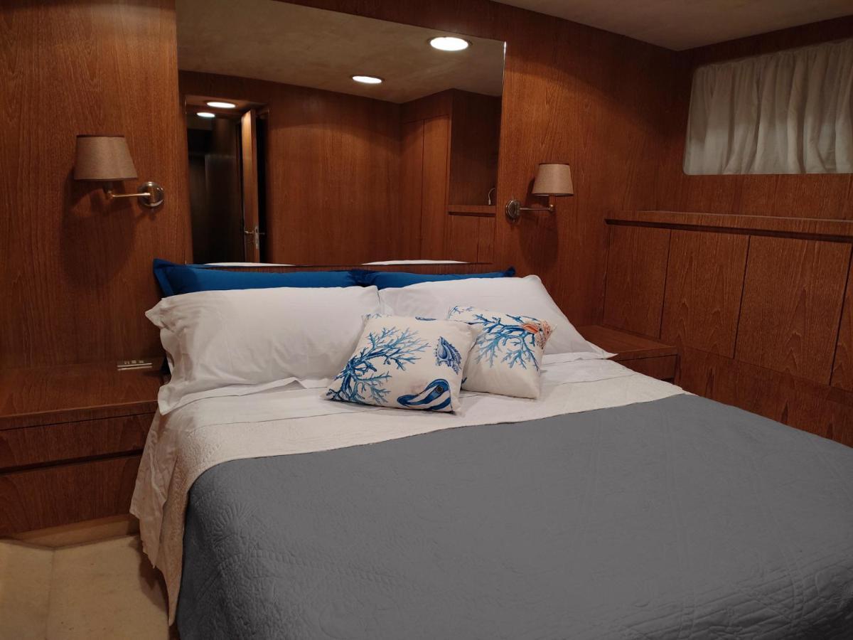 Hotel Boat & Breakfast Lucretia, Luxury Yacht Àrbatax Exteriér fotografie