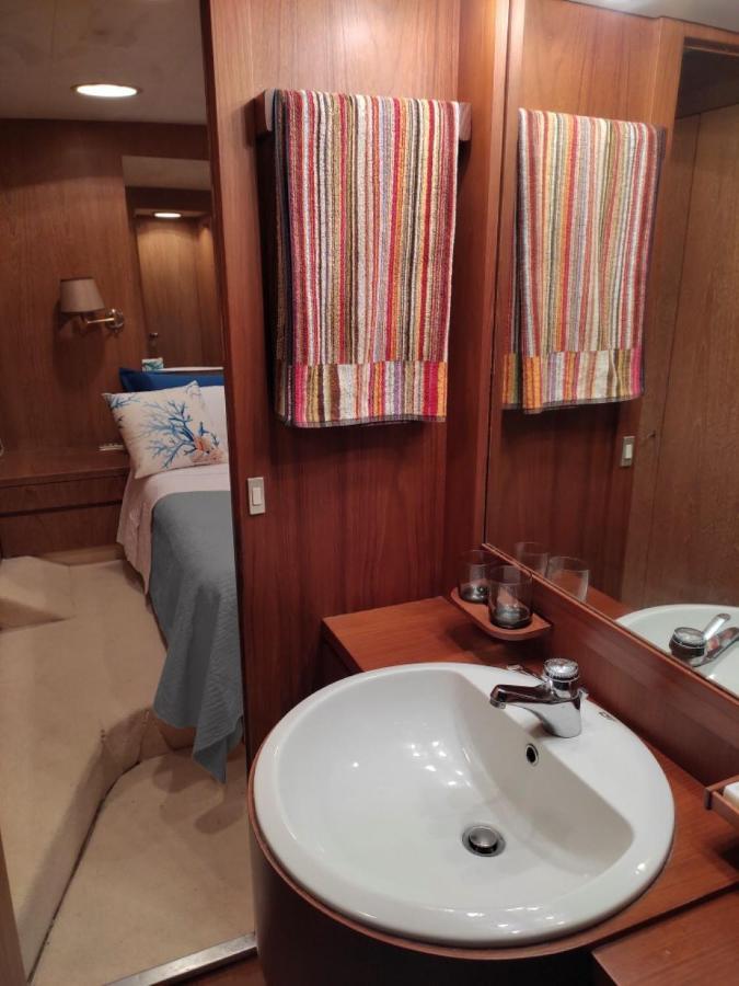 Hotel Boat & Breakfast Lucretia, Luxury Yacht Àrbatax Exteriér fotografie