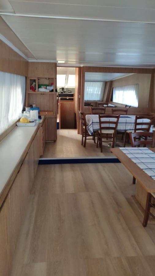 Hotel Boat & Breakfast Lucretia, Luxury Yacht Àrbatax Exteriér fotografie