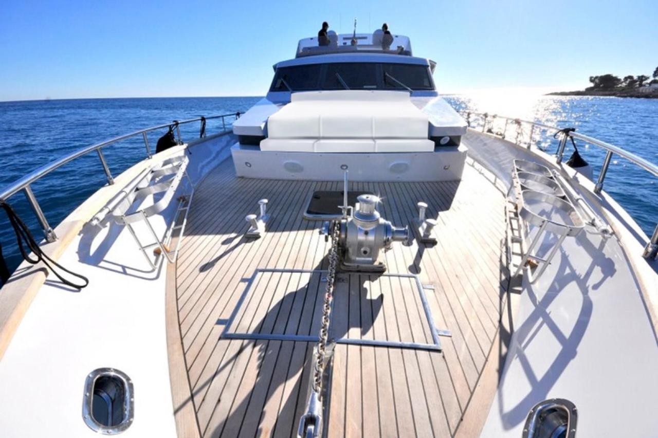 Hotel Boat & Breakfast Lucretia, Luxury Yacht Àrbatax Exteriér fotografie